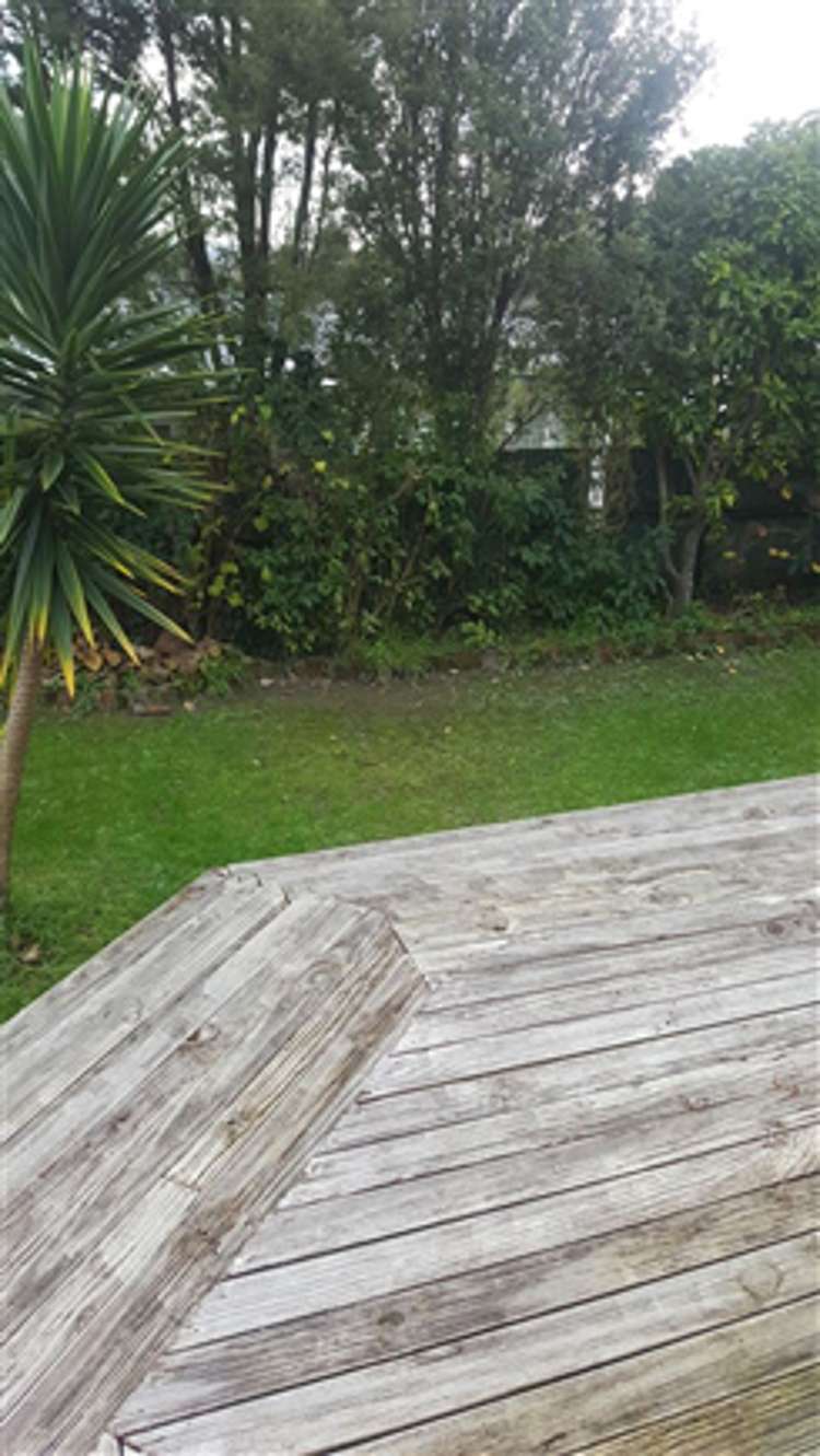 2/80 Sylvan Crescent Te Atatu South_11