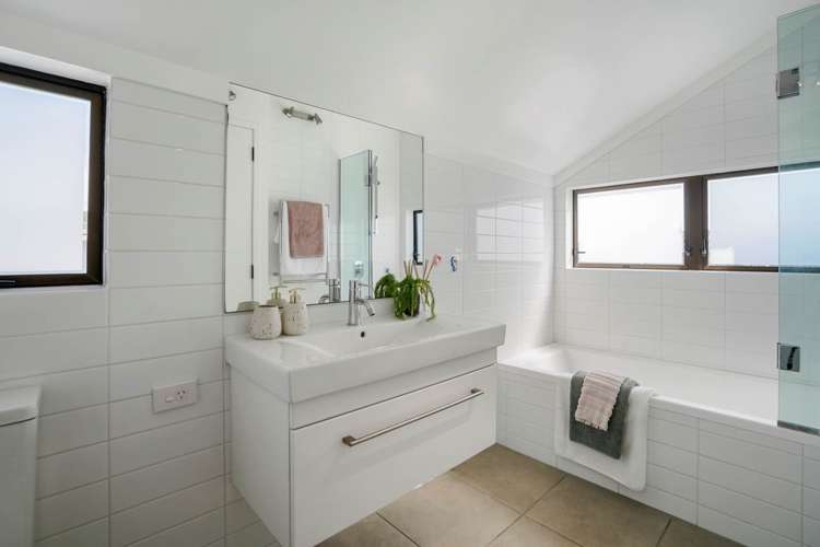 2/57 Kitchener Road Milford_12