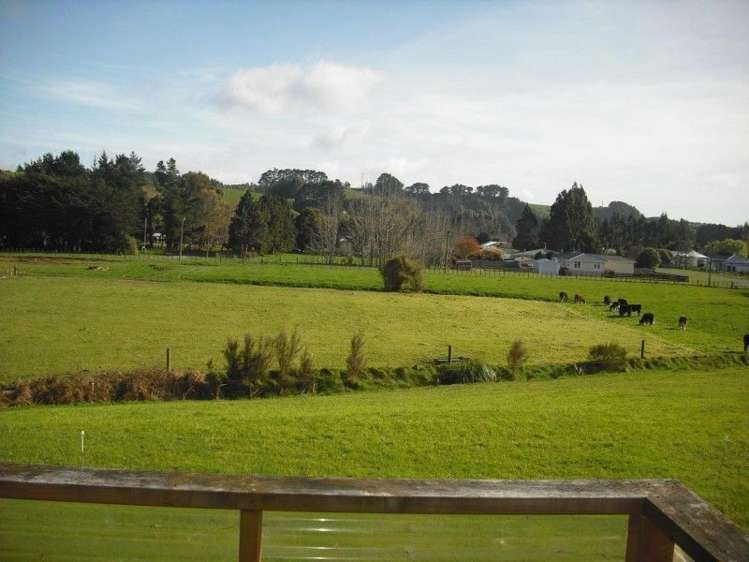 60 High Street Eketahuna_11