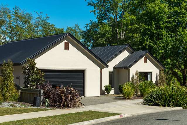 8 Sunningdale Drive Stoke_4
