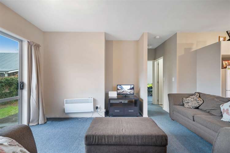 10/10 Collins Street Addington_4