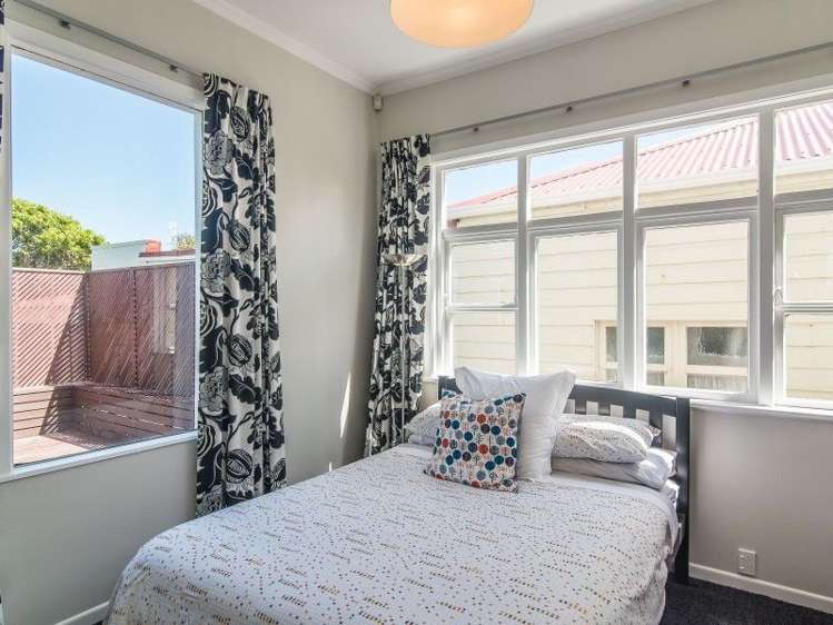 92 Mein Street Newtown_11