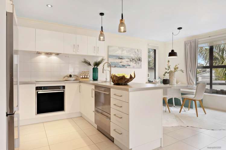13C Ruawai Road Mt Wellington_10