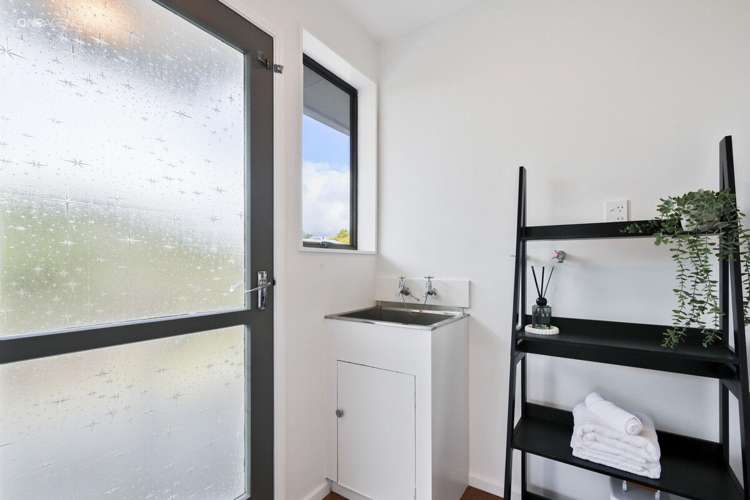 11 Channel Place Aranui_10