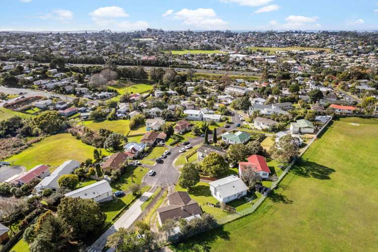 32 Tawavale Crescent Totara Vale_5