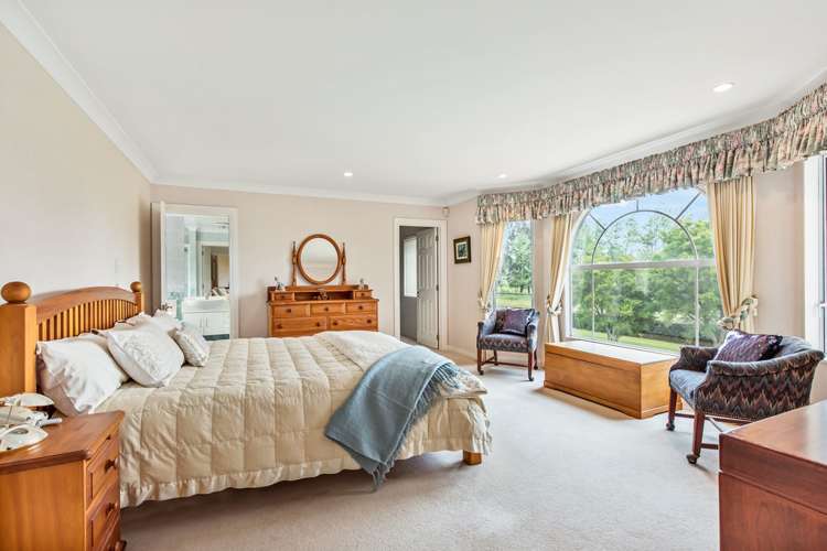 72 Porterfield Road Whitford_12