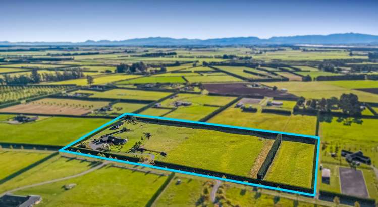 6/616 Halkett Road West Melton_23