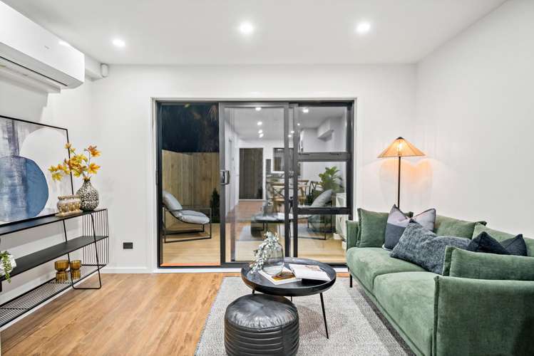 65 Stottholm Road_3