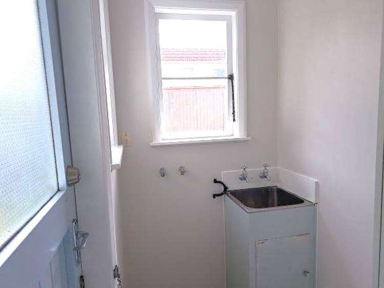 2/27 Pharazyn Street 10614_10