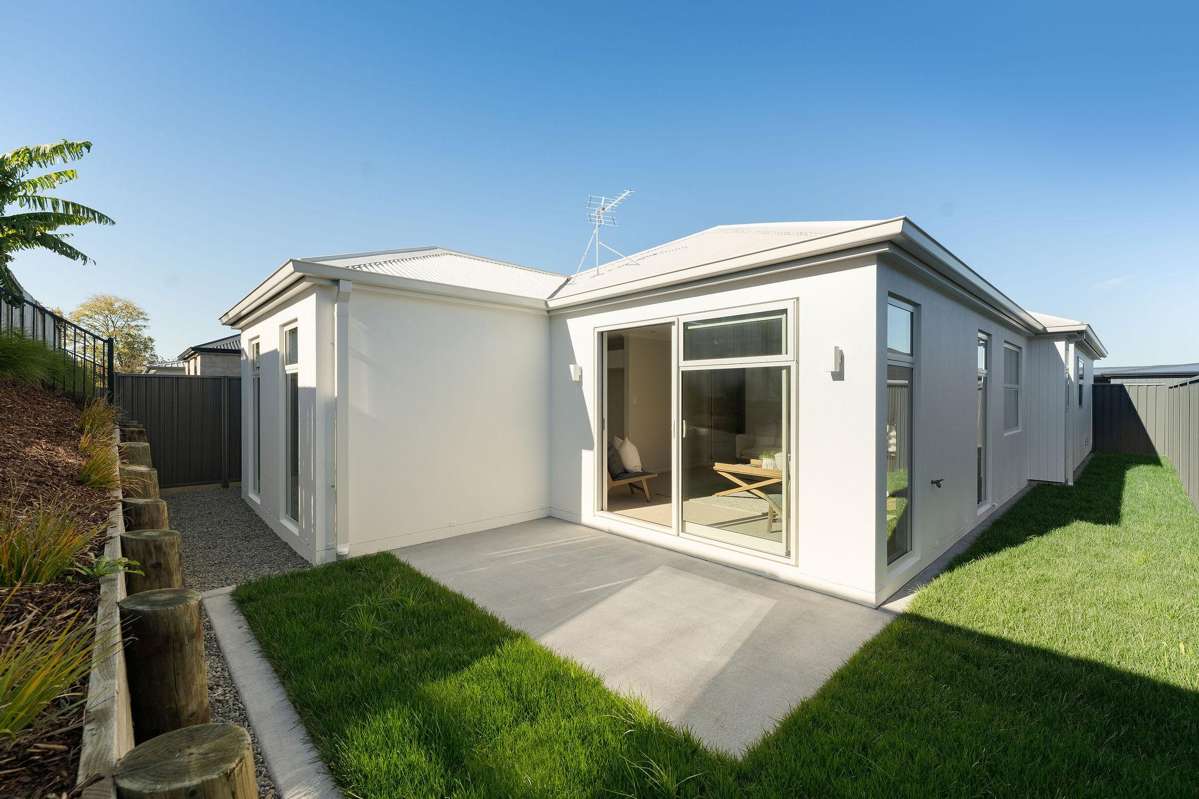 23 Hammick Crescent_3
