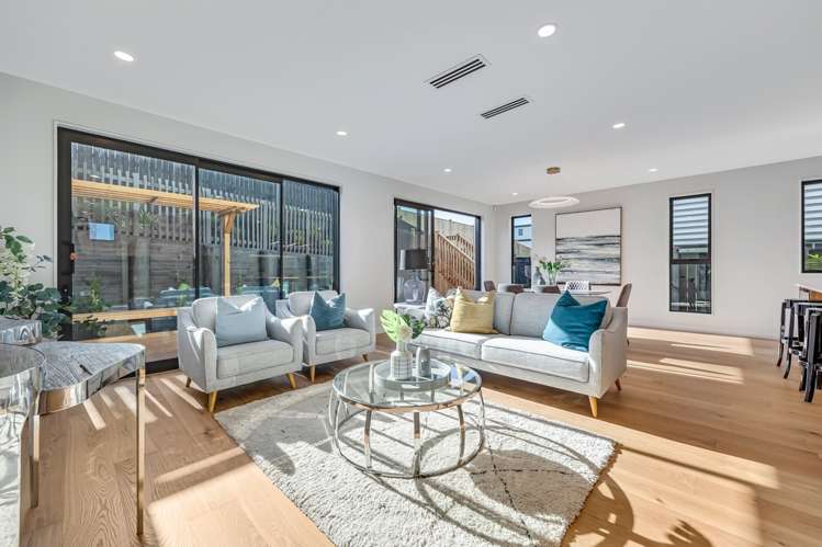 14 Pakirikiri Street Long Bay_6