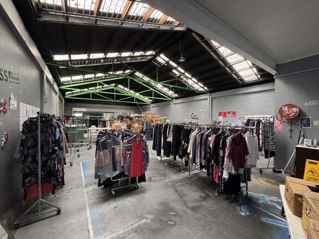 Whole building/4 Ebor Street Te Aro_3