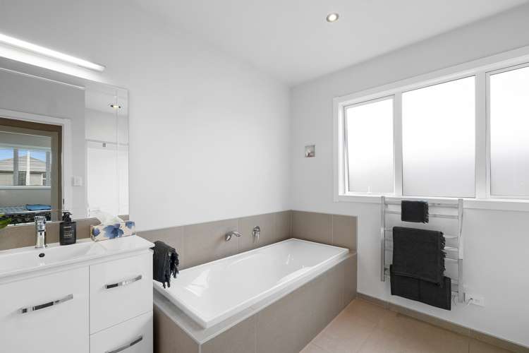 7 Gleneagles Way Waiwhakaiho_14