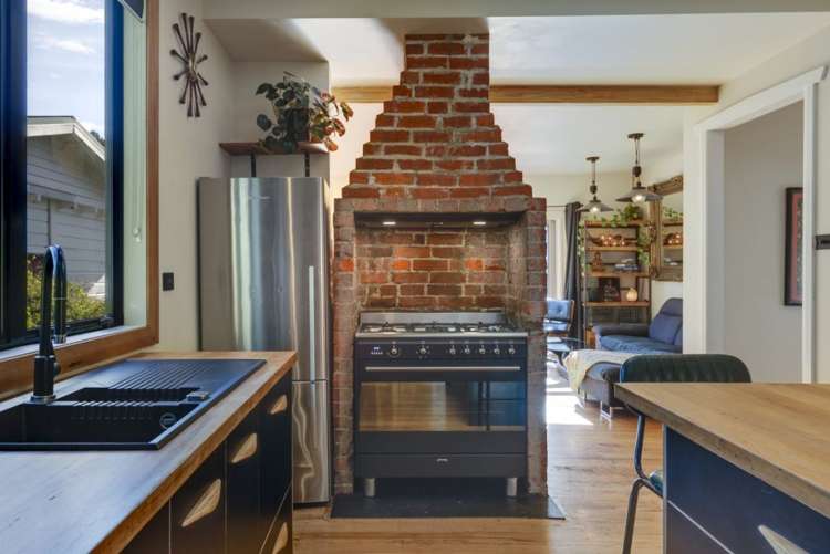 72 Toi Toi Street Toi Toi_9