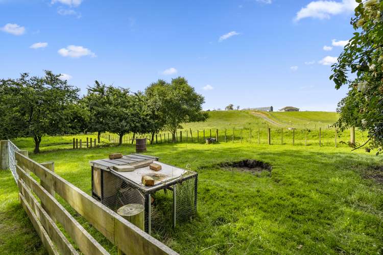 90 Cemetery Road Sanson_13