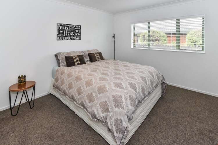 9 Flora Place Wattle Downs_20