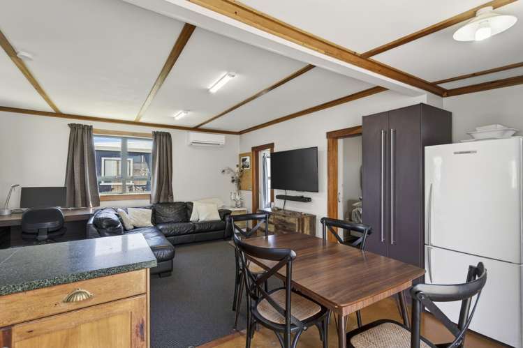 59 Fifth Avenue Urenui_19