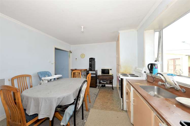 362 Pages Road Aranui_5