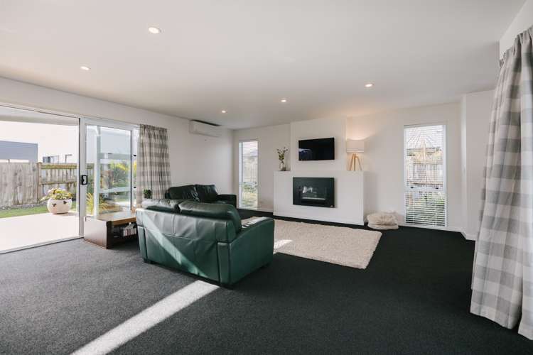 10 Monaco Grove Fitzherbert_6