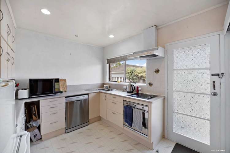 2/3 Argyle Terrace Milford_2