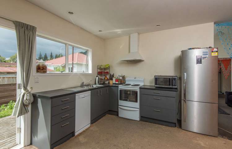 2/118 Waimea Road Nelson South_5