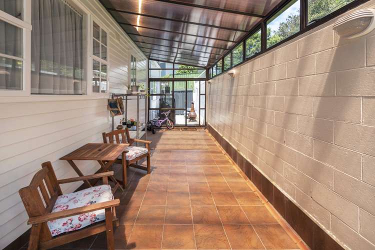 7 Epping Grove Karori_18