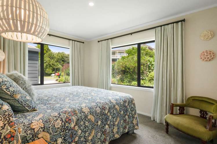 37 Pohutukawa Drive Athenree_19