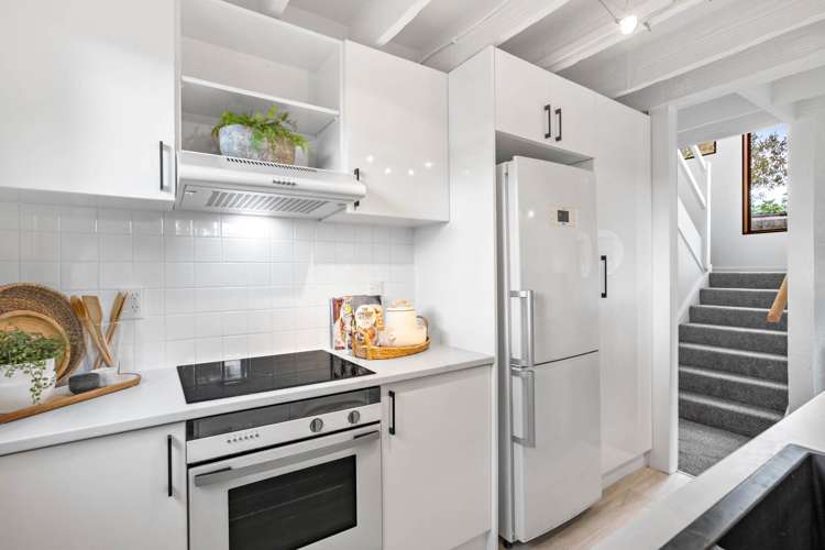 8A Quest Terrace Mt Roskill_14