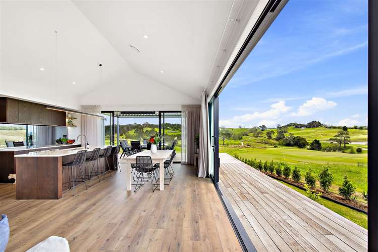 65 Grayson Road Wainui_15