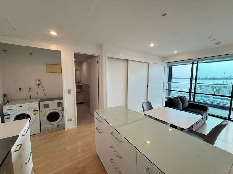 18 Beach Road Auckland Central_8