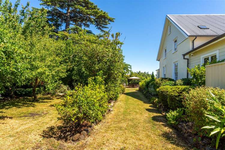 77 Covent Drive Stoke_11