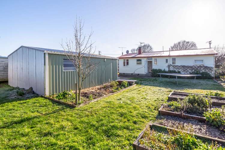 17 Costley Street Carterton_16