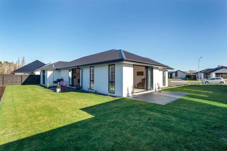 9 Angus Place Rangiora_15