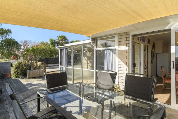 40 Eaton Crescent Matua_7