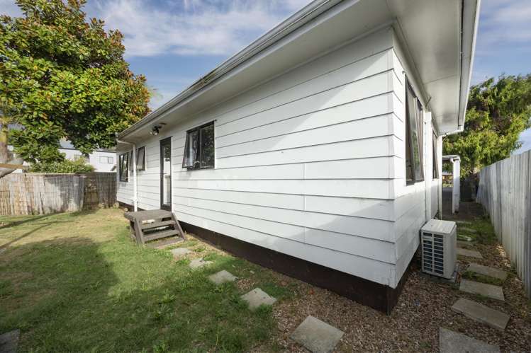 2/9 Cornwall Road Mangere_10