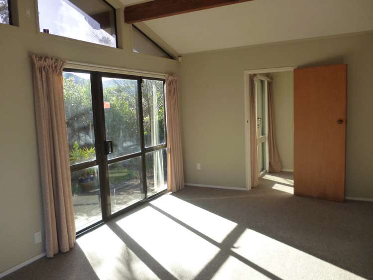 29 Gilbass Avenue Hamilton Lake_5