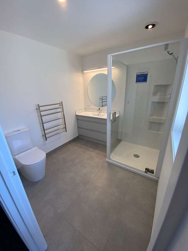 2 Meech Way Frimley_4