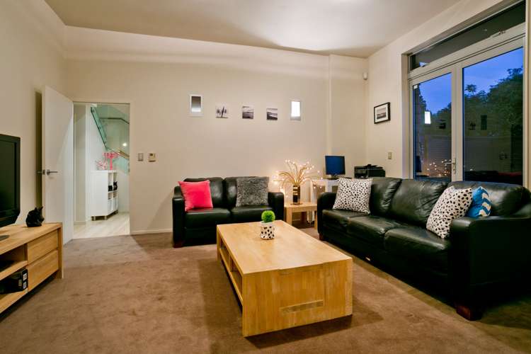 109 Beach Road Castor Bay_12