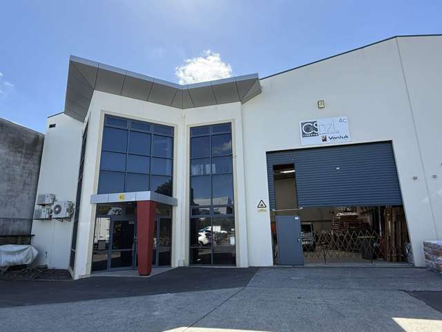 TIDY, HIGH-STUD, 553M² WAREHOUSE AND OFFICE