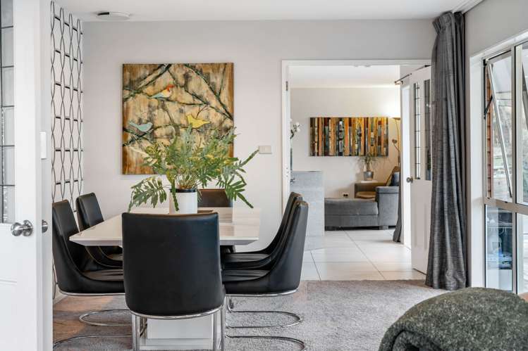 16 Windfall Grove Greenhithe_7