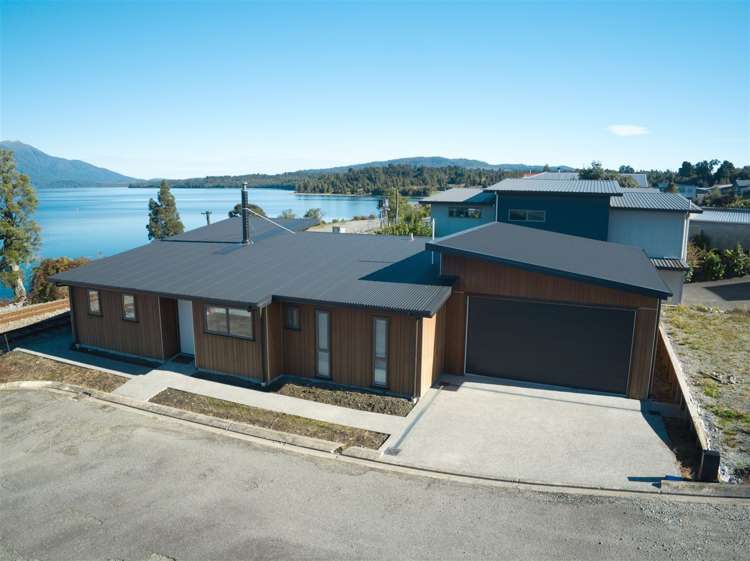 7 Koe Street Moana / Lake Brunner_1