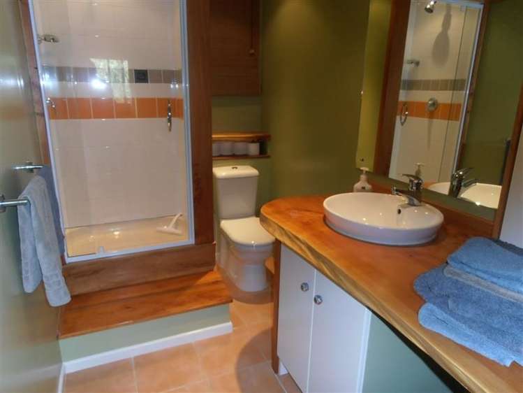 38 Athol Street Glenduan_15