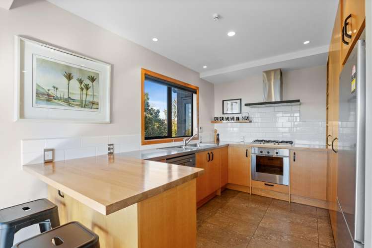 10 Tuawera Terrace Clifton_13