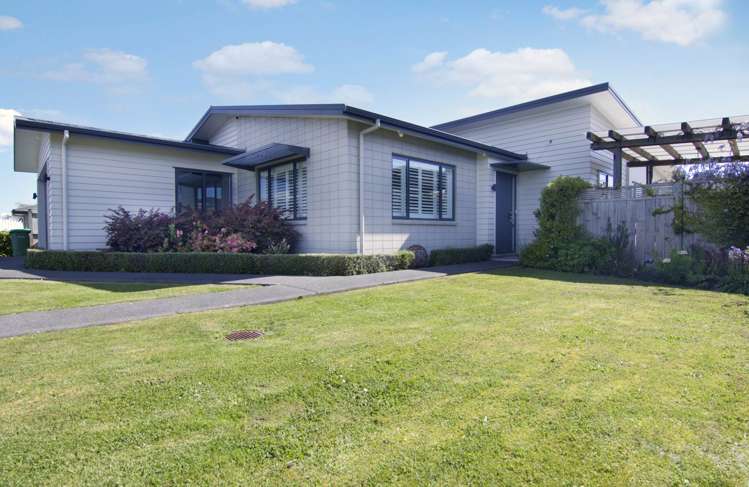 63 Angiangi Crescent_1
