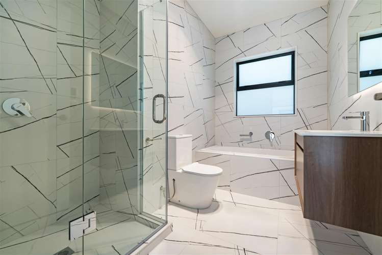 21 Whakairo Crescent Gulf Harbour_12