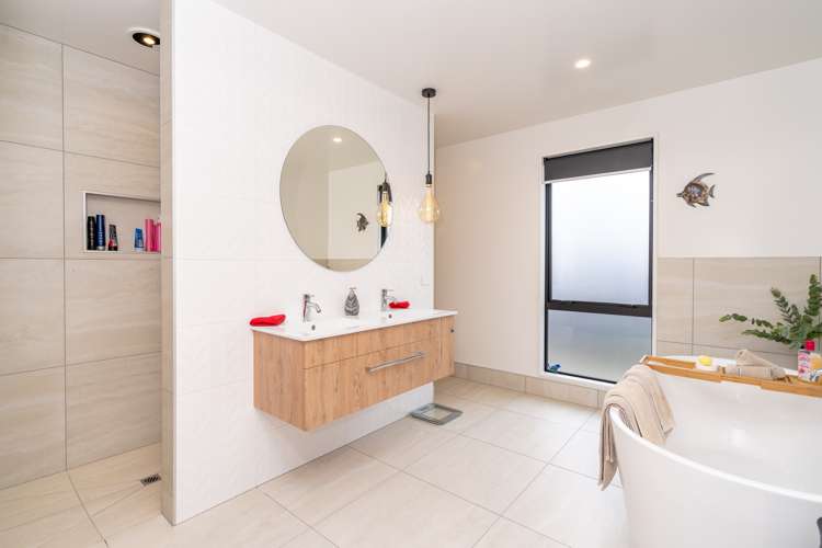 143 Wingatui Road Mosgiel_22