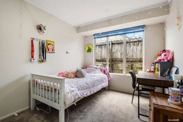 79 Kingdale Road Henderson_11