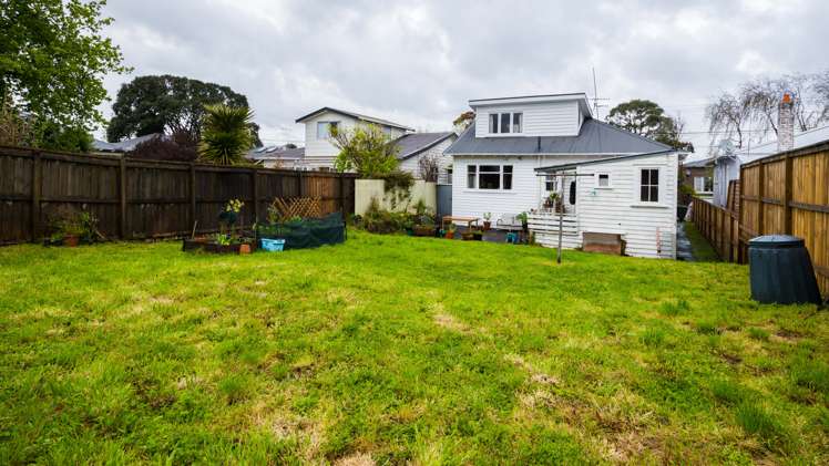 40 Rocklands Avenue Mount Eden_21