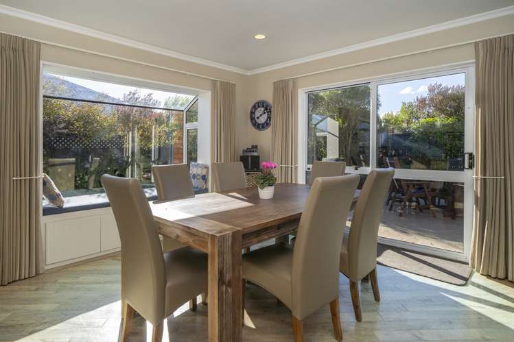 4 Stead Crescent Stoke_10