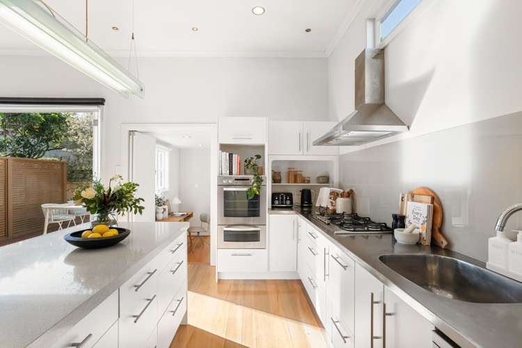 4 Graysons Lane Mount Eden_5